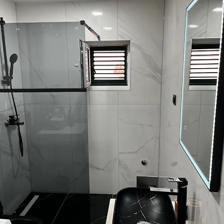 Luce & Jele In Apartamento *