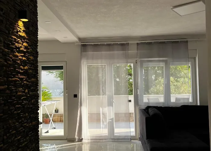 Apartment Luce & Jele In Primosten